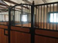 Szczegóły : Boksy dla koni do stajni -fronty i przegrody